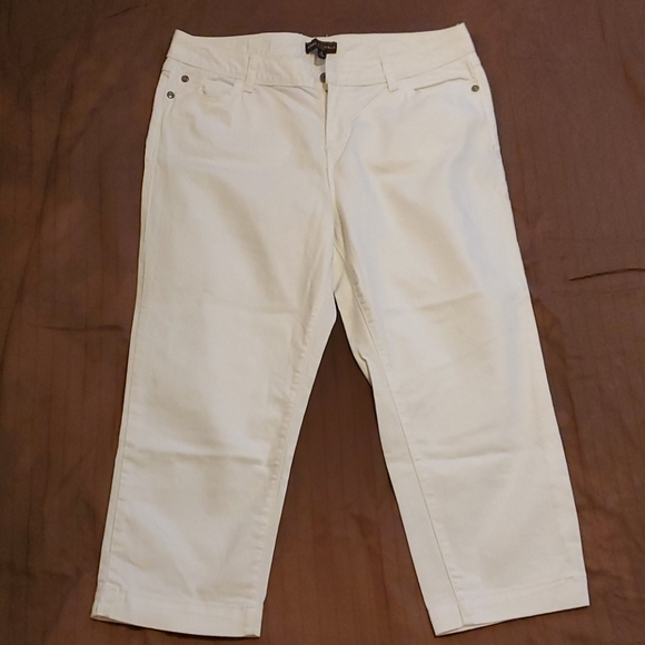 dana buchman denim capris